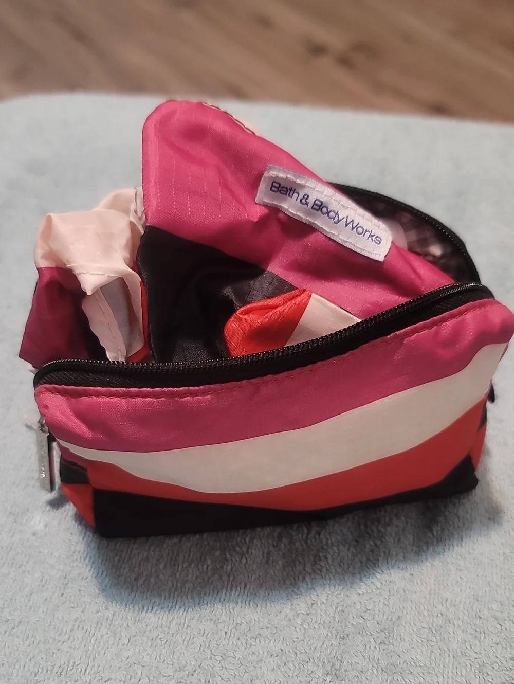Bath & Body Works Pink, Orange & White Striped  Cosmetic Pouch And Carrying Bag